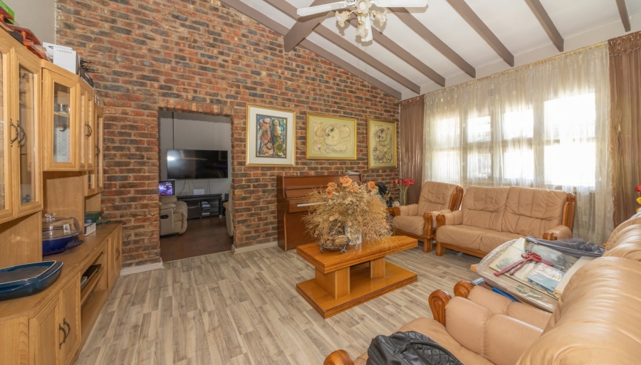 3 Bedroom Property for Sale in Tuinhof Free State
